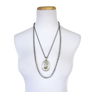 Silver Tone Cameo Pendant with Double Chain, Right Facing Cameo, Polished Head on Pebbled Background, 1970s Vintage Jewelry, Victorian Style