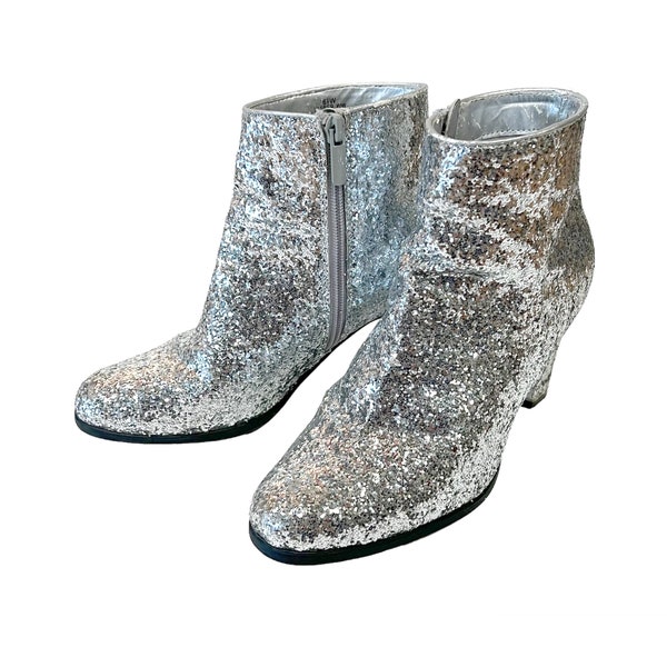 Glitter Boots, Glam Style Ankle Boots in Silver Glitter, Rocker Style, Mod Style, Impo Boots, Size Zip Boots, Women's Shoes / Size 6.5