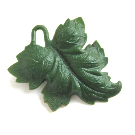 Vintage 1940s Plastic Autumn Leaf Figural Brooch,… - image 1