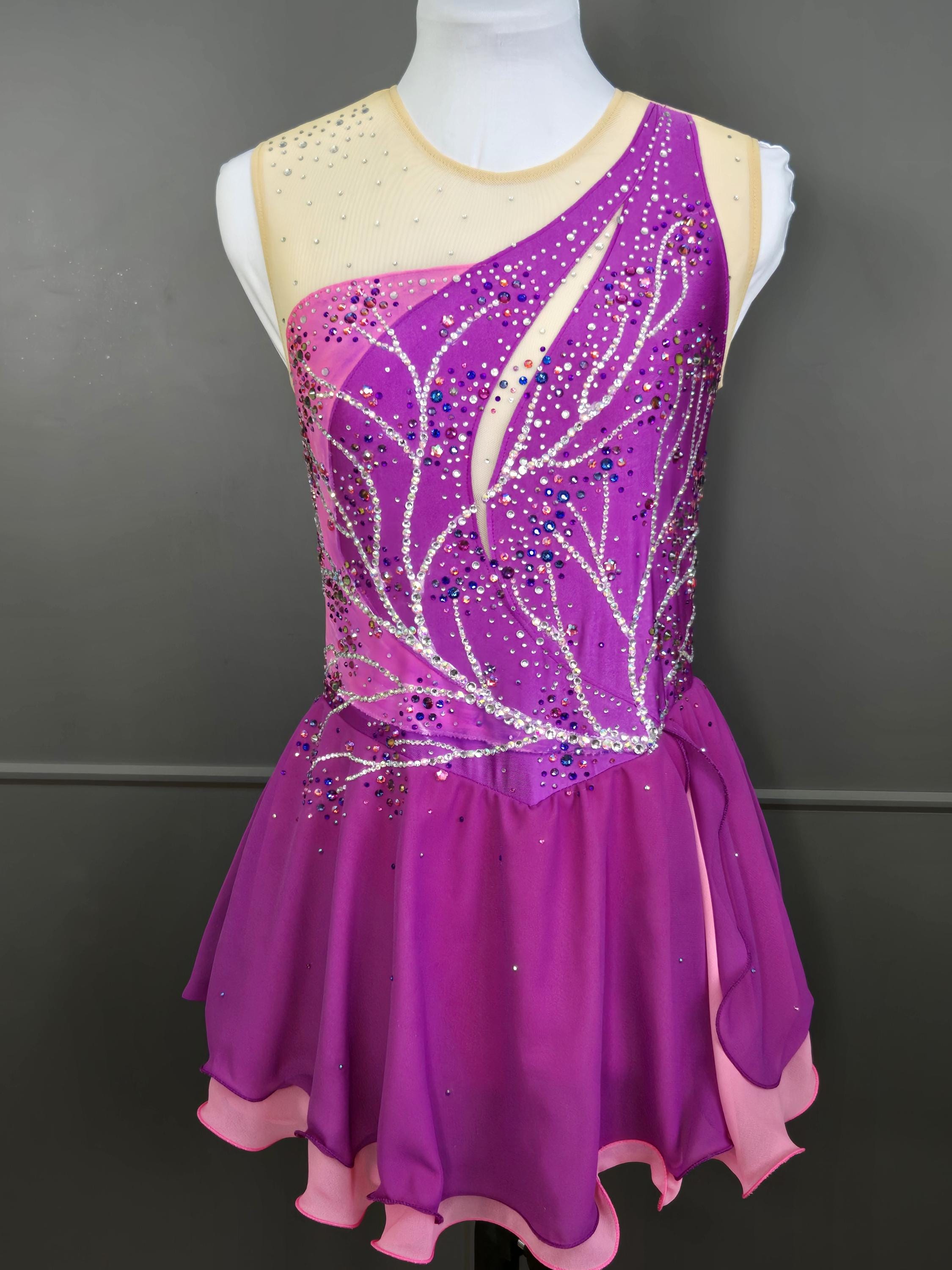 chinese dress ladies Amazon.com: Figure Skating Dress Light Pink Mesh Long Sleeves Hand-Set with  Diamonds Can Be Customized : Clothing, Shoes & Jewelry