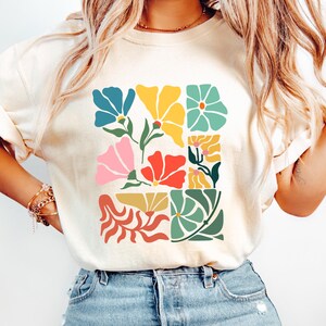 Vintage Wildflower T-Shirt: Botanical Garden Lover Tee