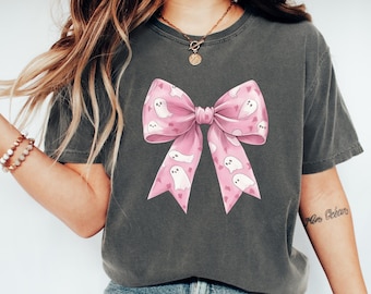 Pink Ghost Bow T-Shirt: Girly Halloween Coquette Tee