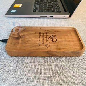 Personalized Walnut Wireless Charging iphone 15W Qi Fast Charger for phone, Samsung - Custom Valentine&#39;s Gift - Wireless Charging Dock
