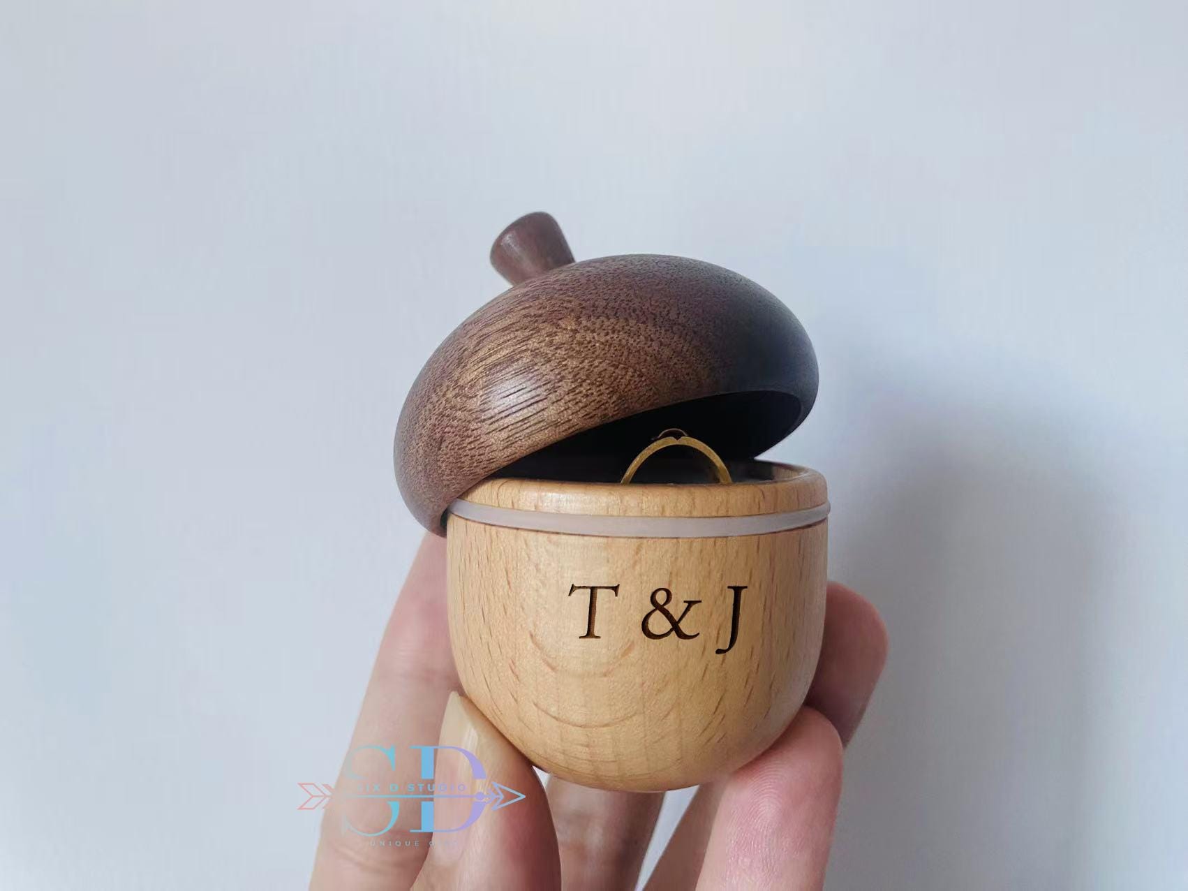 Personalized Acorn Ring Box made of wood Ring box, anniversary gift for wife, Custom Engraved Jewelry Case, Personalized Honeymoon Gift