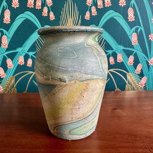 Vintage Swirl Vase in the style of Niloak Mission Hand Made Pottery in Arts and Crafts Style, Multicolored American Mission Art Ink Swirl