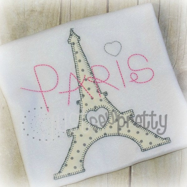 Eiffel Tower Heart Pattern Print Hooded Blanket