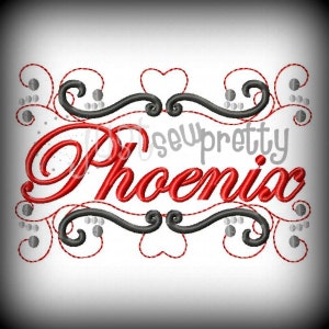 Könnte beinhalten: Stickerei des Wortes "Phoenix" in roten Kursivbuchstaben mit schwarzen und grauen dekorativen Schnörkeln und Herzen.