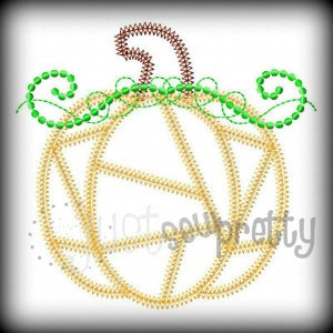 Puede incluir: Una calabaza dorada con un tallo y hojas verdes. La calabaza est&aacute; hecha de un dise&ntilde;o cosido.