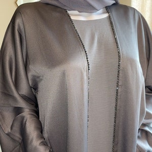 Graues Abaya Set, Abaya für Frauen dubai, Eid abaya, Ramadan abayas
