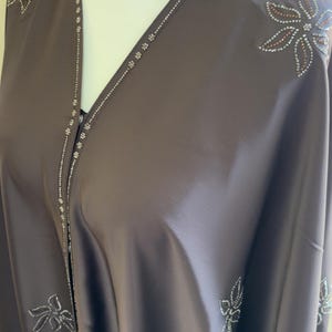 Luxury Mauve Open Front Dubai Abaya with Crystal Embellishments, Button Closure Modest Abaya for Ramadan & Eid, Elegant Muslim Women Abaya