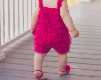 Romper de encaje rosa caliente, romper de encaje Petti rosa, romper de bebé rosa caliente con volantes, traje de niño pequeño de encaje, accesorio de fotografía para niñas.Bebé de encaje