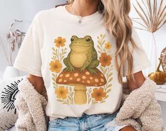 Cottagecore frog shirt mushroom frog tee Comfort Colors t-shirt nature lover gift woodland animal shirt frog aesthetic top toadstool graphic
