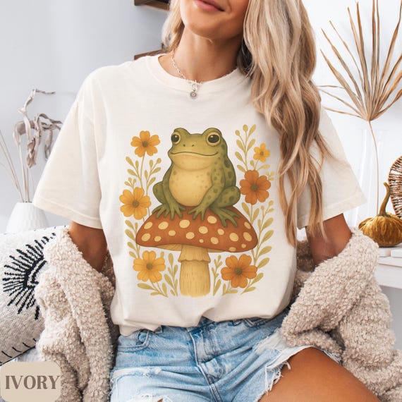 Cottagecore frog shirt mushroom frog tee Comfort Colors t-shirt nature lover gift woodland animal shirt frog aesthetic top toadstool graphic