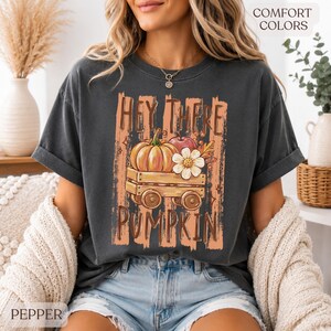 Vintage Pumpkin Shirt, Cozy Fall Outfit, Autumn Shirt Women, Comfort Colors Tee, Fall Aesthetic Shirt, Thanksgiving Tee, Pumpkin Patch Shirt Pepper