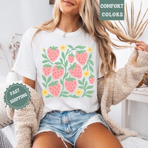 Strawberry Comfort Colors Shirt Fruit Graphic Tee Cottagecore T-Shirt Farmers Market Top Garden Girl Tee Strawberry Festival Shirt Gift White