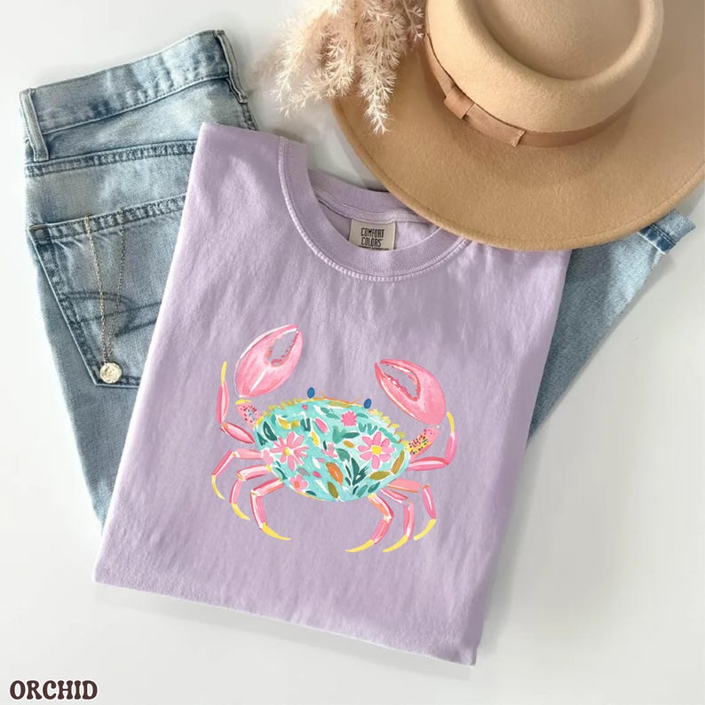 Floral Crab Shirt, Comfort Colors Shirt, Coastal Beach Graphic Tee, Preppy Summer Shirt, Cute Ocean Lover Gift, Coastal Cowgirl Outfit Gift Orchid