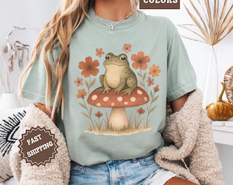 Cottagecore frog shirt mushroom frog tee Comfort Colors t-shirt nature lover gift woodland animal shirt frog aesthetic top toadstool graphic