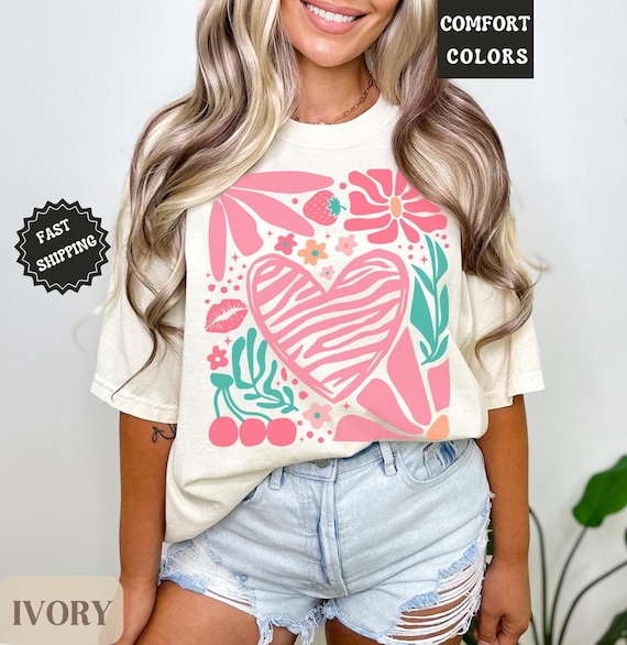 Comfort Colors Valentine Day Shirt boho Valentines Tee Womens Heart Shirt Cute Love Tee Retro Valentine Gift, adies Valentine Tshirt floral
