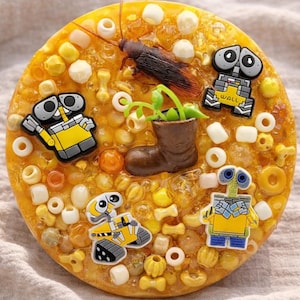 Scented WALL-E Remeltable Picking Pallet (5 Inch) | Reusable BFRB Tool for Skin Picking, Hair Pulling & Nail Biting | Sensory Fidget