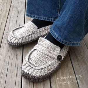 CROCHET PATTERN Modern Men's Loafers Slippers PDF Download image 1