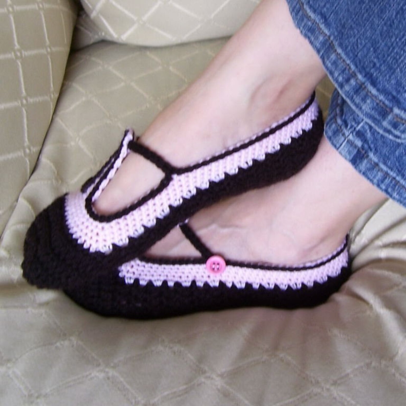 download now - crochet pattern skimmer t-strap ballet flats slippers - pattern pdf