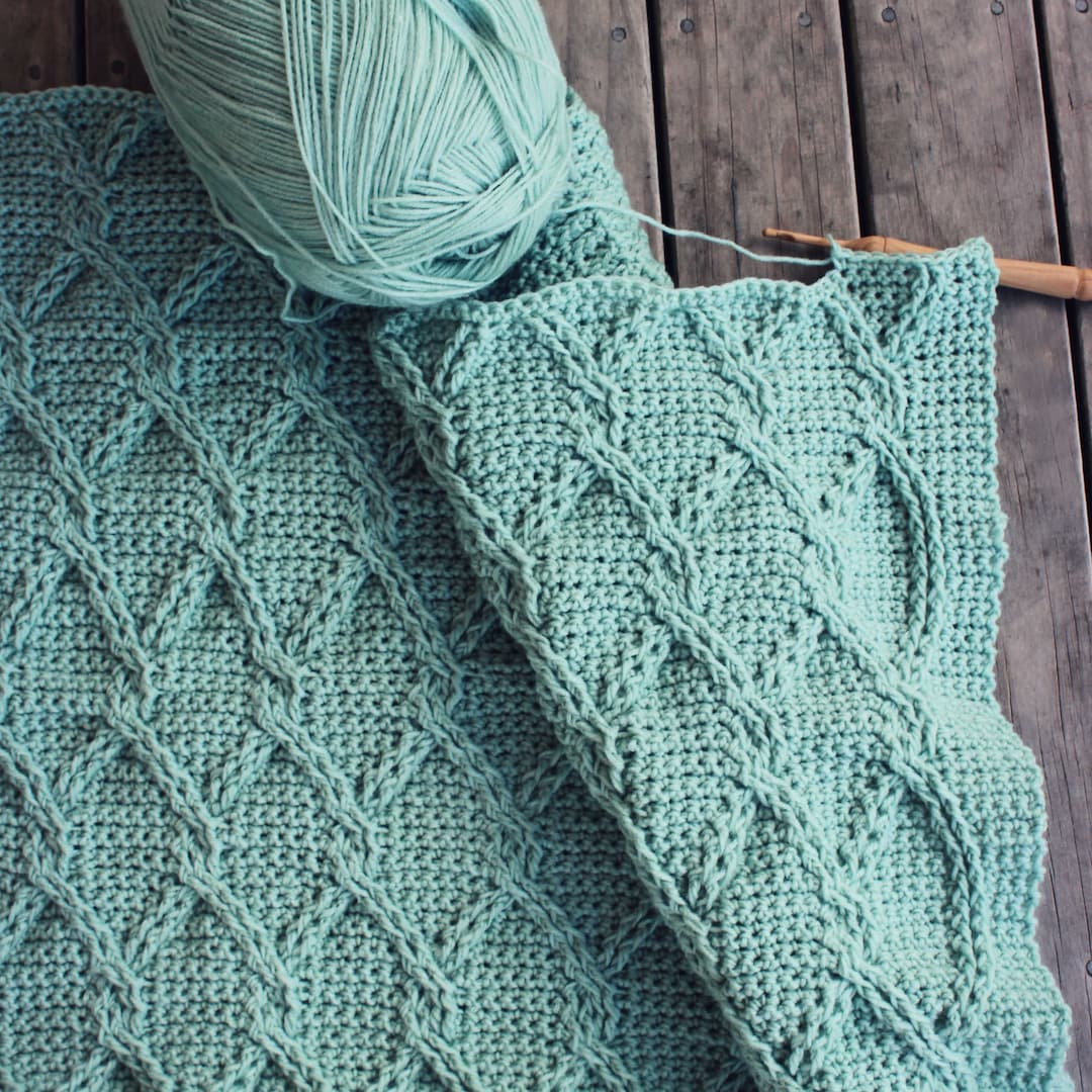 CROCHET PATTERN Aran Green Cables Blanket Make to Any Size PDF Download