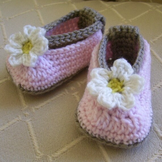 Download Now CROCHET PATTERN Daisy Baby Ballet Flats