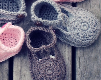 CROCHET PATTERN Flower Motif Baby Shoes - PDF Download