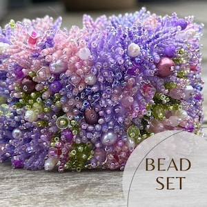 Kit di perline per braccialetti e polsini. Scatola portaoggetti ispirata alla natura con perline, perle, vetro e tutorial opzionale.