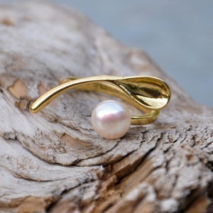 Pearl Ring Gold: Adjustable Size Wedding Jewelry