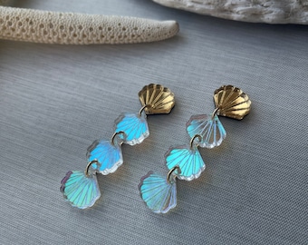 Pendientes colgantes de concha acrílica iridiscente: joyería de playa