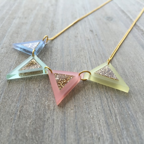 Verano, festival, rosa pastel, azul, verde, limón, banderines