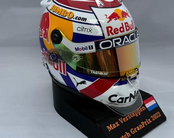 F1 1:2 Scale Helmet Display [3D-PRINTED]