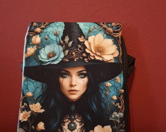 Bolso de hombro. Bolso amplio y bonito, con solapa desmontable y varios estampados.
