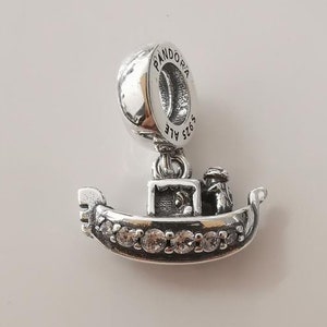 Pandora gondola charm online