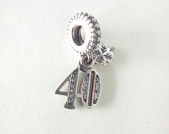 Charm de Pandora para el 40.º aniversario de cumpleaños con bolsa