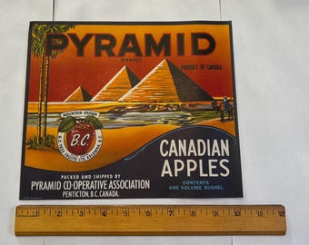 Vintage Pyramid Brand Canadian Apples Crate Label: Egyptian Pyramid Design, Penticton BC Ephemera