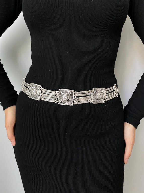 metal waist belt for dress Whippy Womens Metal Waist Chain Belt Western Belts for Jeans Dresses, Women's, Size: Waist up to 52, Gold