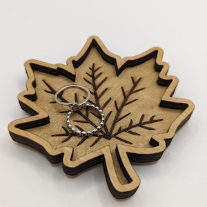 Trinket Tray Digital File - Leaf shaped wooden tray SVG - laser cut digital download for key holders, home decor and gifts