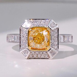 1CT Kissen Gelber Diamant Lünette Ring IGI Zertifizierter Lab Zuchtdiamant Fancy Intense Yellow
