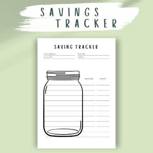 Könnte beinhalten: Ein weißes Spar-Tracker-Blatt mit einer Einmachglas-Illustration. Die Worte "SAVINGS TRACKER" stehen oben. Das Blatt hat Linien zur Verfolgung von Sparzielen, Beträgen und Notizen. Das Glas ist leer und bereit, gefüllt zu werden.
