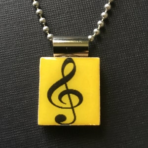Musical treble clef pendant, music-themed jewelry, musical necklace, gift for music lovers, treble clef pendant, handmade musical jewelry