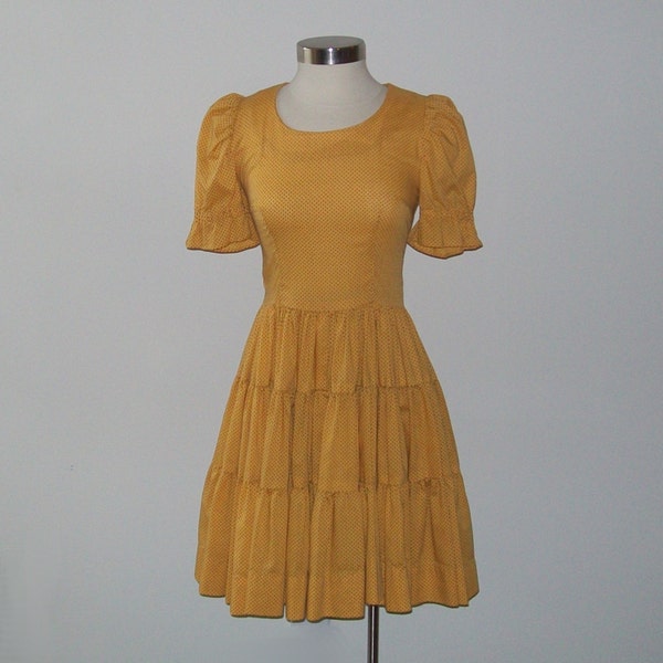 Vintage HONEYBEE Square Dance Dress Size Small