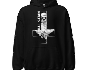 Könnte beinhalten: Schwarzer Kapuzenpullover mit einem weißen Aufdruck einer Nonne mit einem Totenkopfgesicht, die einen Rosenkranz und ein Kreuz hinter sich hält. Der Text "HAIL SATAN" ist vertikal auf der linken Seite des Aufdrucks geschrieben und "TWILIGHT APPAREL" steht unter dem Aufdruck.