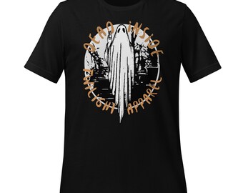 Fantasma muerto dentro de la camiseta
