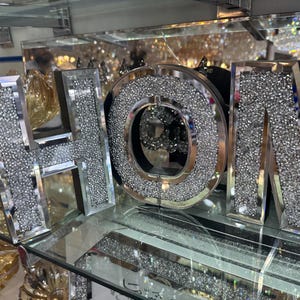Small Silver Mirror Glass HOME Letters Sign Wall Hanging Shelf Art Plaque Crushed Diamond Crystal filled New Gift Home Decoration 20x19cm