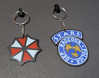 Resident Evil-sleutelhangerset | Umbrella Corporation-logo en S.T.A.R.S. Politiebadge wasbeer | 3D-geprint gamercadeau Horror-cosplayaccessoire