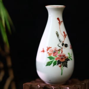 1970s Vintage Chinese Hand-Painted Porcelain Bud Vase – Bird & Flower Motif