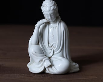 Vintage 1980 Dehua Blanc de Chine Guanyin Estatua / Decoración de meditación