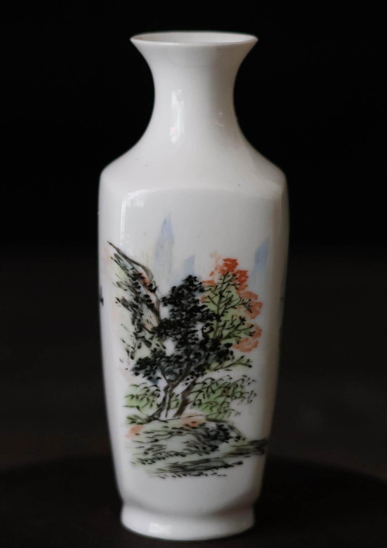 手描き風景画 陶器製小型花瓶 手描きの中国製花瓶一組、20世紀 -